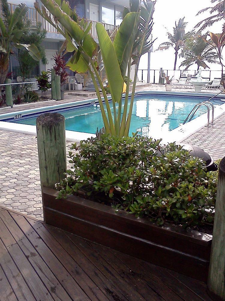 Captains Quarters Lauderdale-by-the-Sea Exterior photo